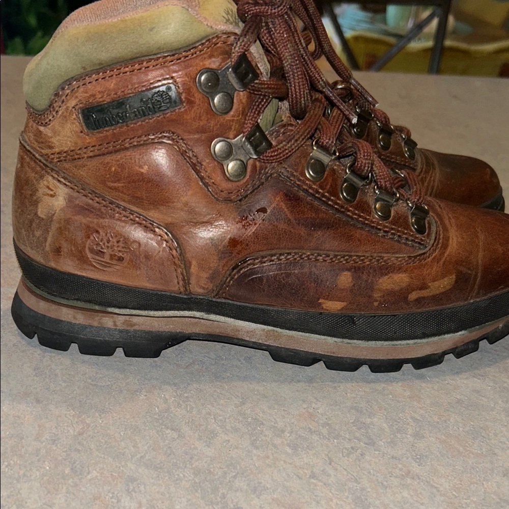 Vintage Timberland Dark Brown Leather Boots. Wore a few times. - Picture 2 of 8